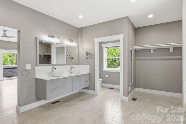 41 Bell Sprinkle Road, Weaverville, NC 28787