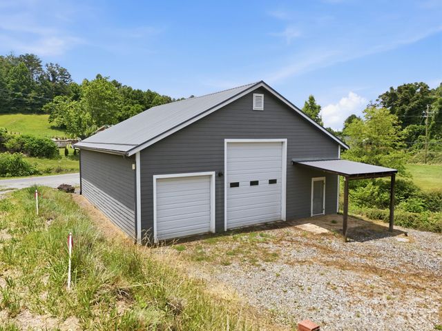 41 Bell Sprinkle Road, Weaverville, NC 28787