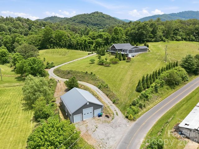 41 Bell Sprinkle Road, Weaverville, NC 28787
