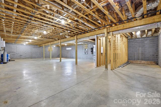 41 Bell Sprinkle Road, Weaverville, NC 28787
