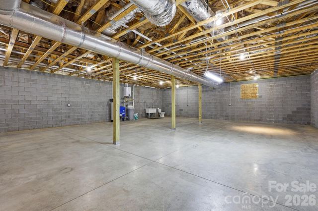 41 Bell Sprinkle Road, Weaverville, NC 28787