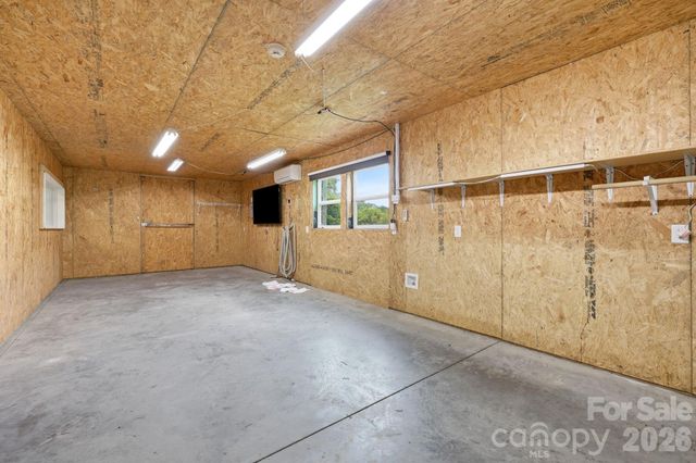 41 Bell Sprinkle Road, Weaverville, NC 28787