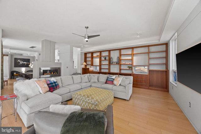 2923 WOODVALLEY DR, Baltimore, MD 21208