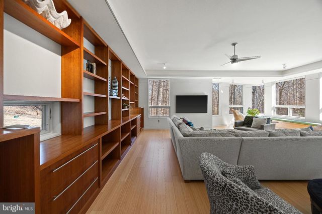 2923 WOODVALLEY DR, Baltimore, MD 21208