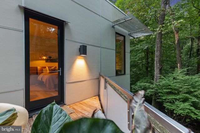 2923 WOODVALLEY DR, Baltimore, MD 21208