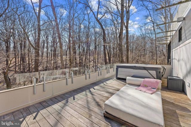 2923 WOODVALLEY DR, Baltimore, MD 21208