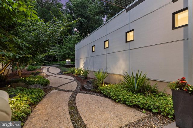 2923 WOODVALLEY DR, Baltimore, MD 21208