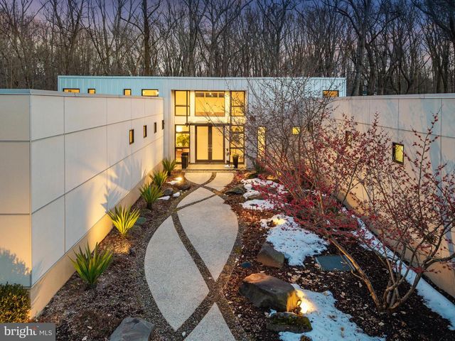 2923 WOODVALLEY DR, Baltimore, MD 21208