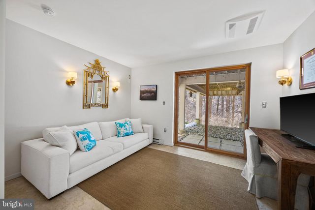 2923 WOODVALLEY DR, Baltimore, MD 21208