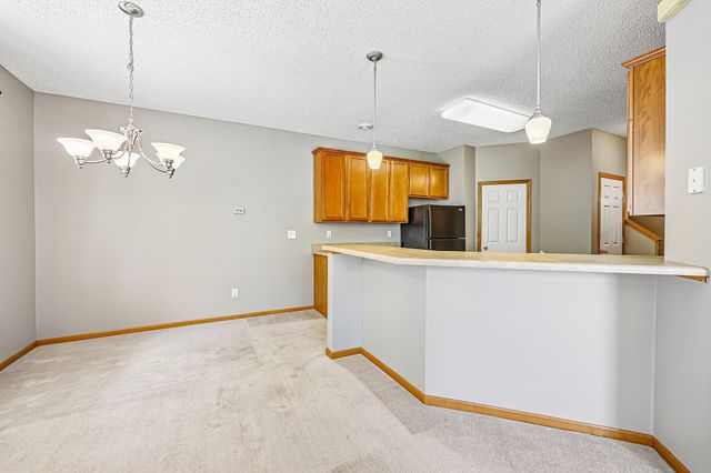 40 River Woods Drive W, Saint Paul Park, MN 55071