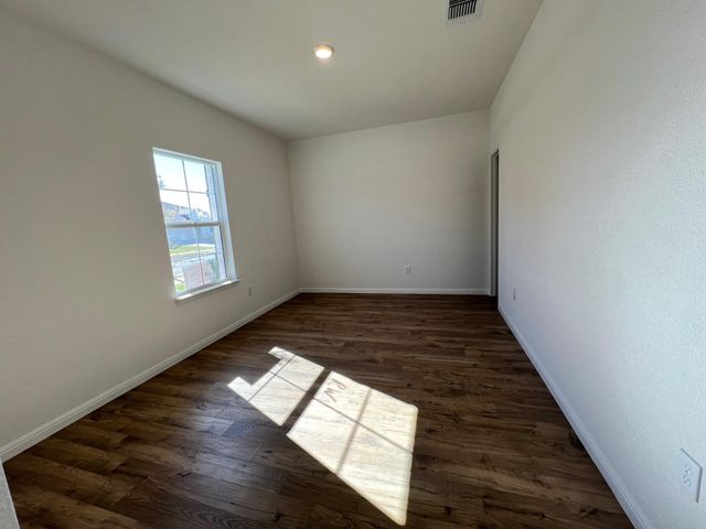 2005 Lazy Acres ST, Leander, TX 78641