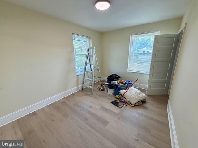 110 GRANDVIEW RD, Ardmore, PA 19003