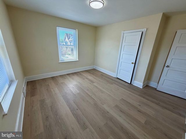 110 GRANDVIEW RD, Ardmore, PA 19003