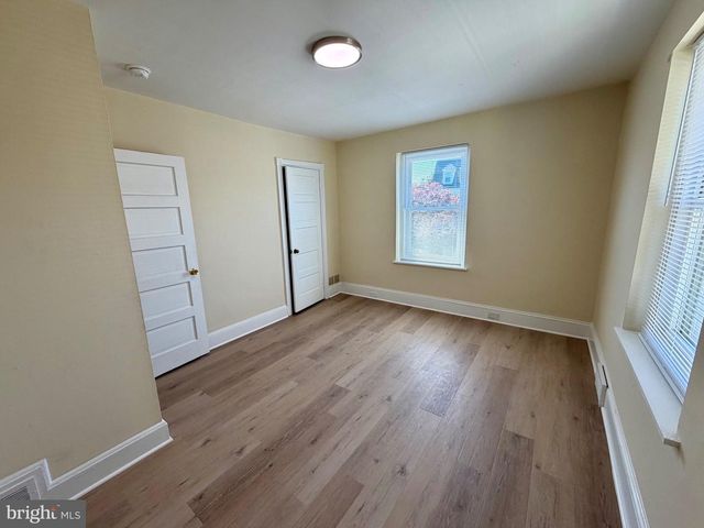110 GRANDVIEW RD, Ardmore, PA 19003