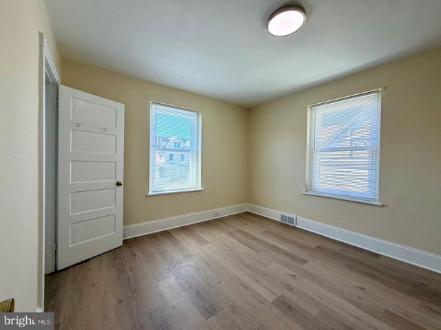 110 GRANDVIEW RD, Ardmore, PA 19003