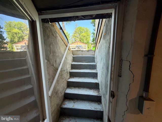 110 GRANDVIEW RD, Ardmore, PA 19003