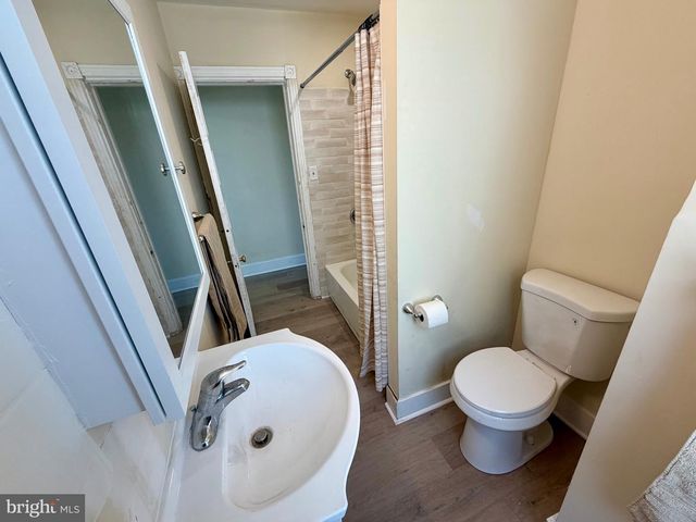 110 GRANDVIEW RD, Ardmore, PA 19003