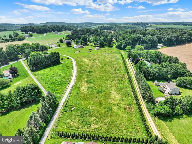 13174 MONT RD, Felton, PA 17322