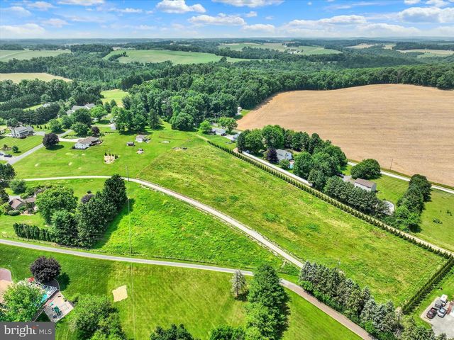 13174 MONT RD, Felton, PA 17322