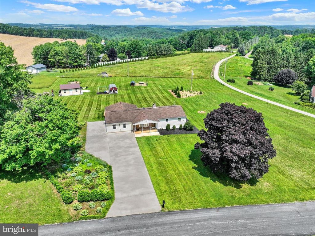 13174 MONT RD, Felton, PA 17322