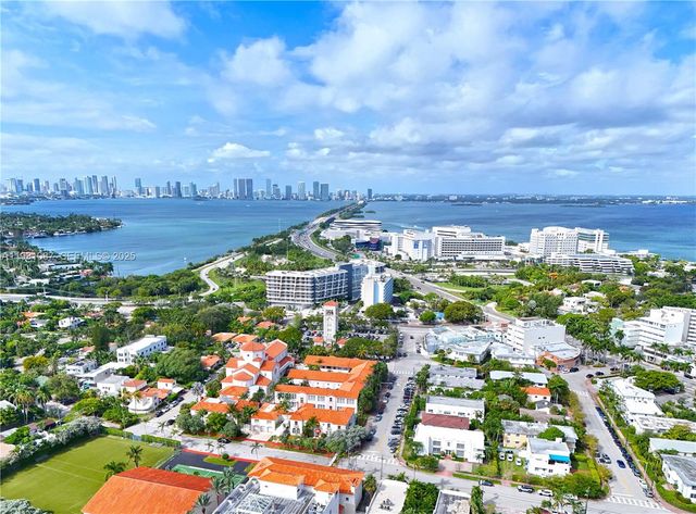 815 W 39th St, Miami Beach, FL 33140