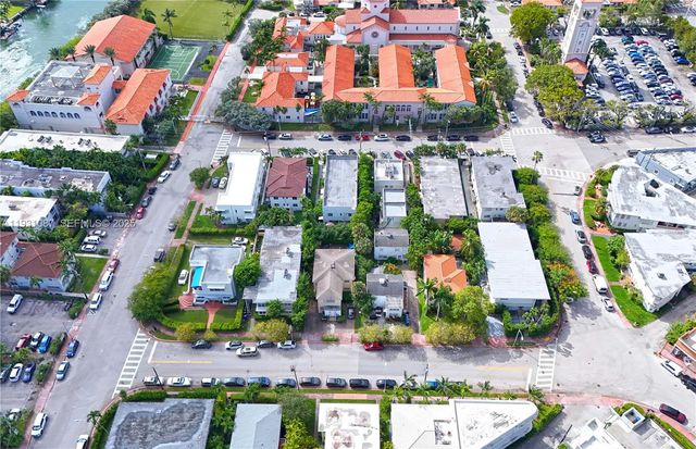 815 W 39th St, Miami Beach, FL 33140