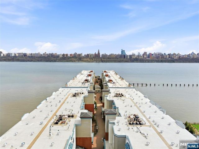 324 The Promenade, Edgewater, NJ 07020