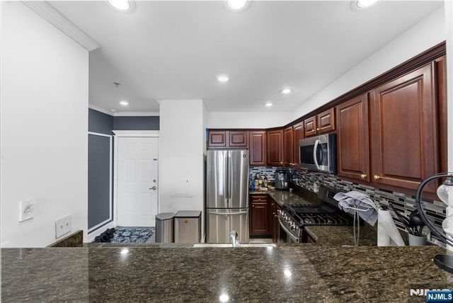 324 The Promenade, Edgewater, NJ 07020