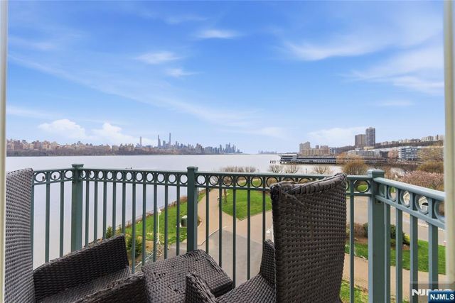 324 The Promenade, Edgewater, NJ 07020