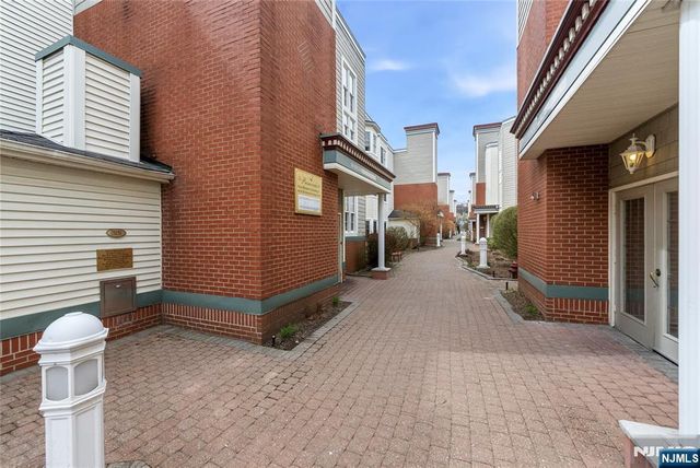324 The Promenade, Edgewater, NJ 07020
