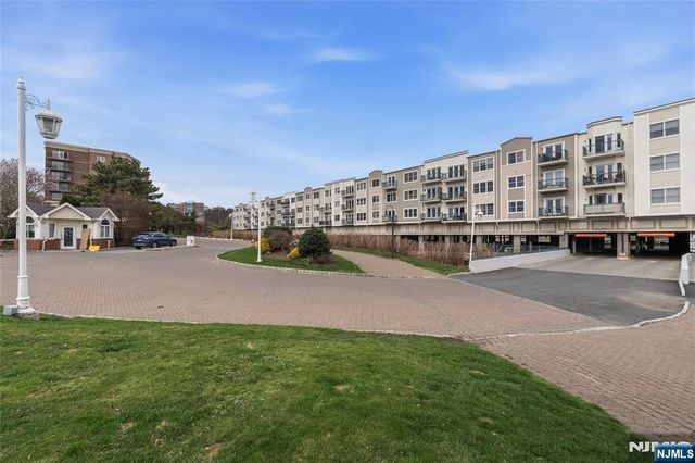 324 The Promenade, Edgewater, NJ 07020