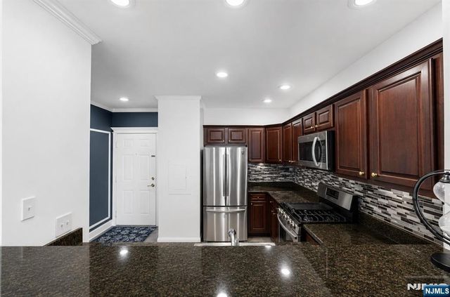 324 The Promenade, Edgewater, NJ 07020