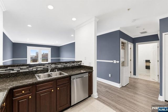 324 The Promenade, Edgewater, NJ 07020