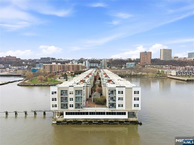 324 The Promenade, Edgewater, NJ 07020