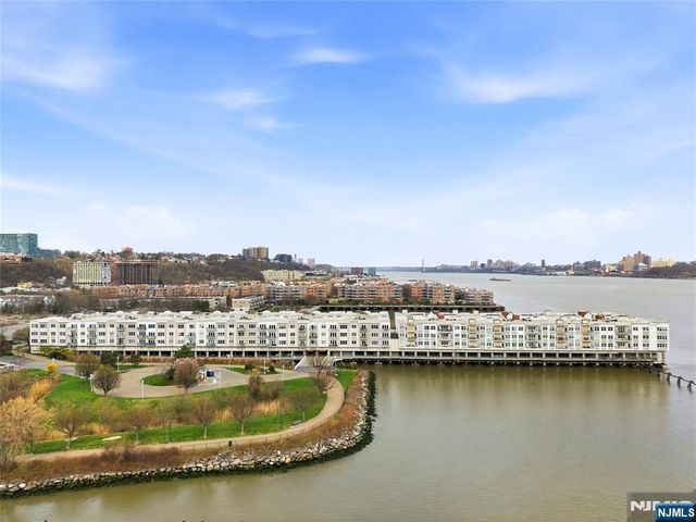 324 The Promenade, Edgewater, NJ 07020