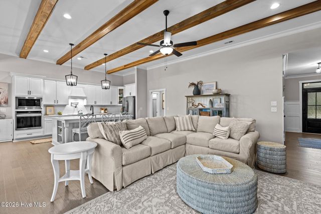 996 Hunter Grace Drive, Winterville, NC 28590