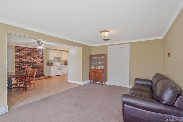 5528 Sound Avenue, Riverhead, NY 11901