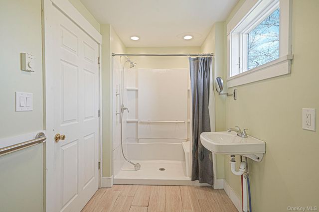 5528 Sound Avenue, Riverhead, NY 11901