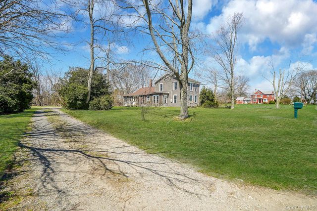 5528 Sound Avenue, Riverhead, NY 11901