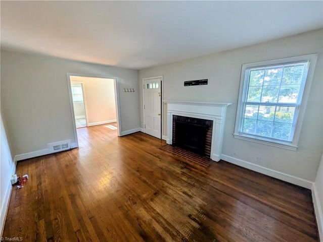 1004 Lockland Avenue, Winston-salem, NC 27103