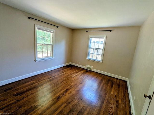 1004 Lockland Avenue, Winston-salem, NC 27103