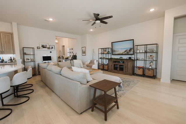 808 Karst CV, Georgetown, TX 78628