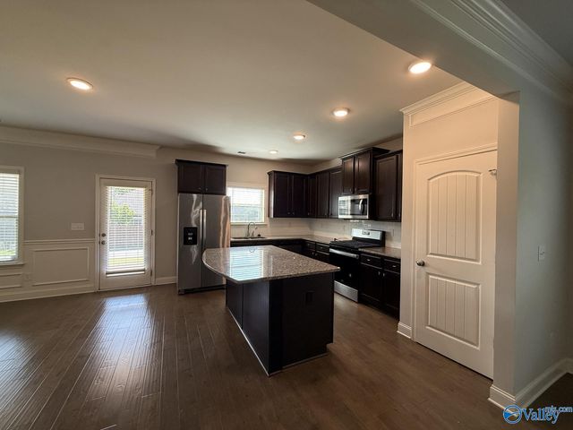 7921 Gabriela Drive NW, Huntsville, AL 35806