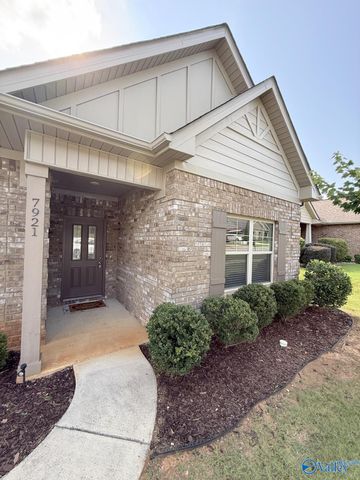 7921 Gabriela Drive NW, Huntsville, AL 35806