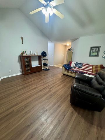 5006 SANDSTONE DR, Columbia, MO 65202