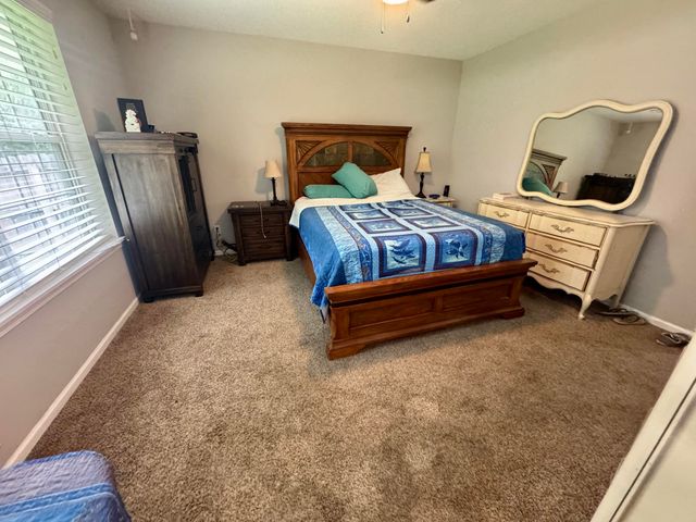 5006 SANDSTONE DR, Columbia, MO 65202