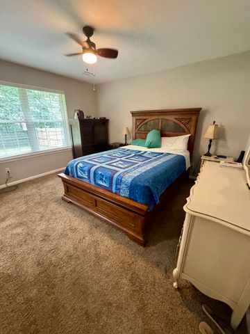 5006 SANDSTONE DR, Columbia, MO 65202