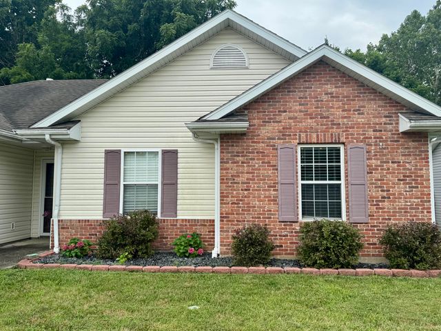 5006 SANDSTONE DR, Columbia, MO 65202