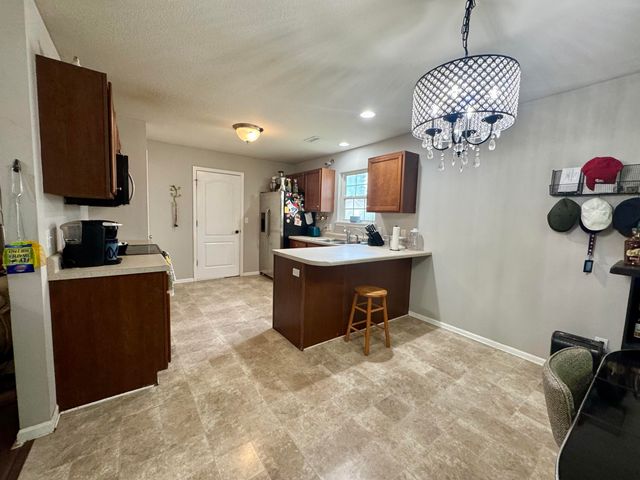 5006 SANDSTONE DR, Columbia, MO 65202