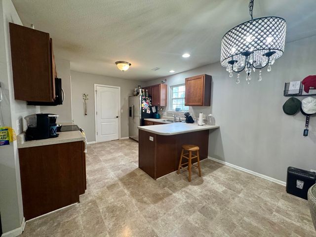 5006 SANDSTONE DR, Columbia, MO 65202